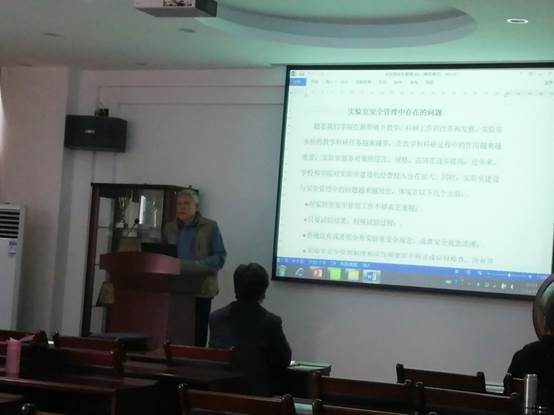 说明: C:\Users\CHXGB\Desktop\规范实验室安全管理—av女优
积极推进文明校园建设\刘建康.jpg