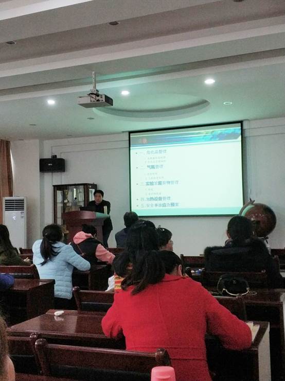 说明: C:\Users\CHXGB\Desktop\规范实验室安全管理—av女优
积极推进文明校园建设\冯启蒙.jpg